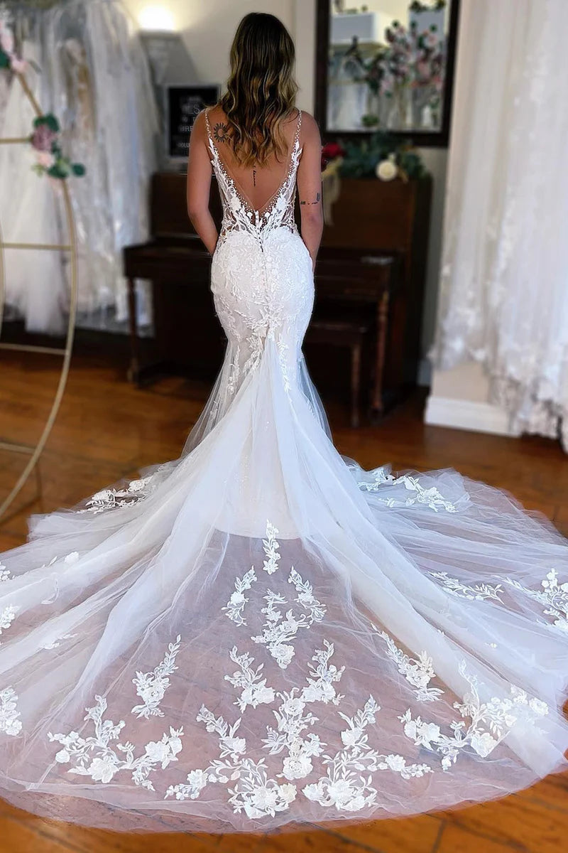 White V-Neck Mermaid Long Lace Wedding Dress Sweep/Brush Train Dresses