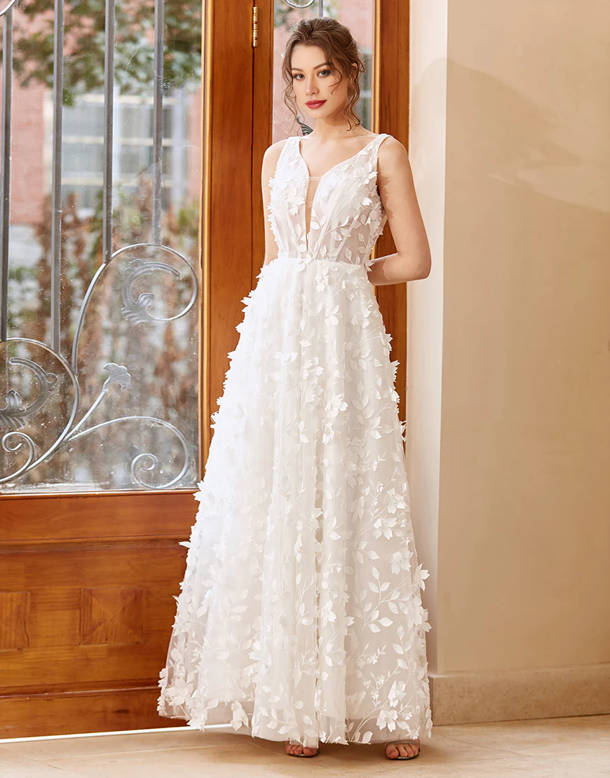 White 3D Appliques Tulle Wedding Dress Backless Floor-length Dress