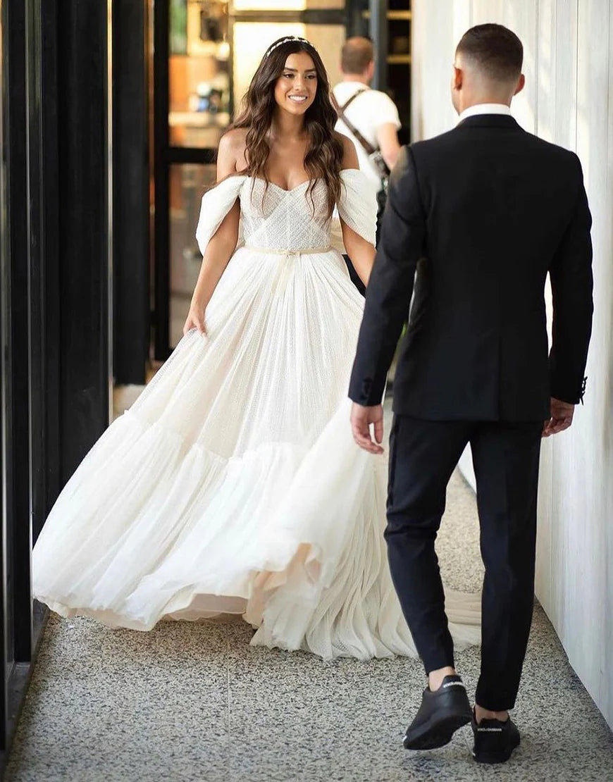 A-Line Tulle Sweetheart Off the Shoulder Wedding Dress