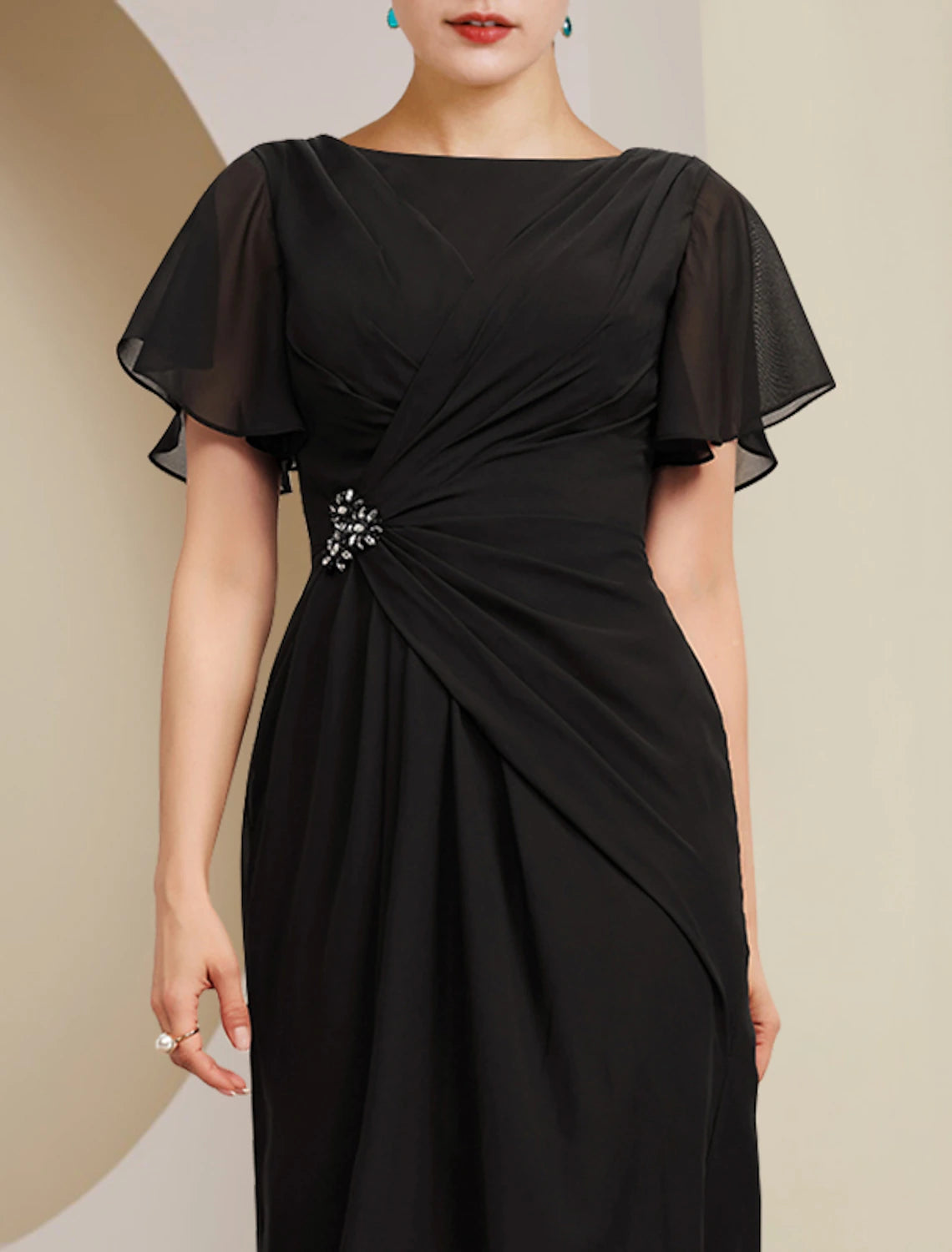 Sheath / Column Mother of the Bride Dress Scoop Neck Ankle Length Chiffon with Crystal Brooch Side-Draped