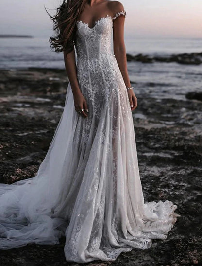 Beach Open Back Boho Wedding Dresses A-Line Off Shoulder Cap Sleeve Court Train Lace Bridal Gowns With Appliques Solid Color