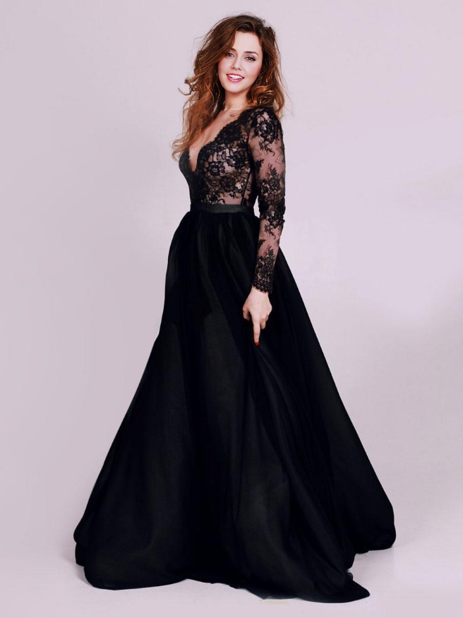 Gothic Black Wedding Dresses A-Line Deep V-Neck Long Sleeves Tulle Lace Sweep Bridal Gown