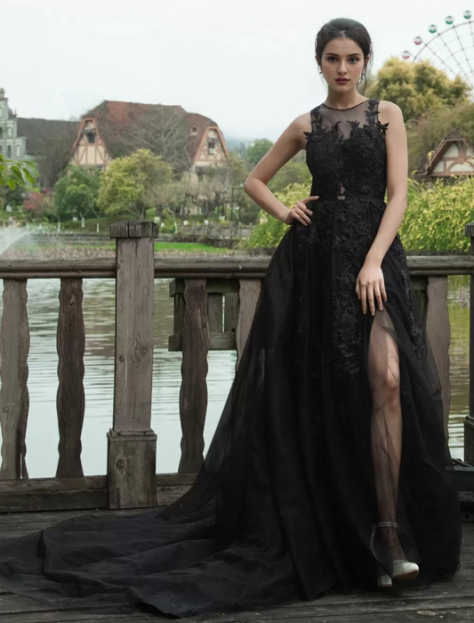 Black Wedding Dresses Lace A-Line Sleeveless Natural Waist Lace With Train Bridal Gown