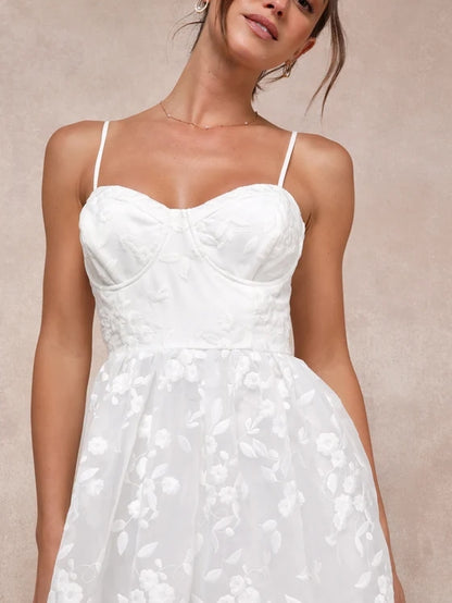 A-Line Spaghetti Strap Perfection White Organza Embroidered Bustier Floor-length Wedding Dress