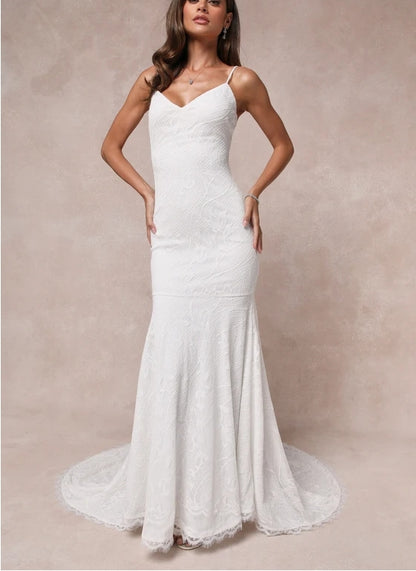 White Lace Trumpet Spaghetti Strap Backless Chapel Train Wedding Dress