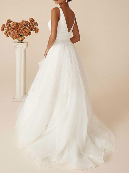 White Wedding Dress With Train V-Neck Sleeveless Backless Lace A-Line Bridal Dresses