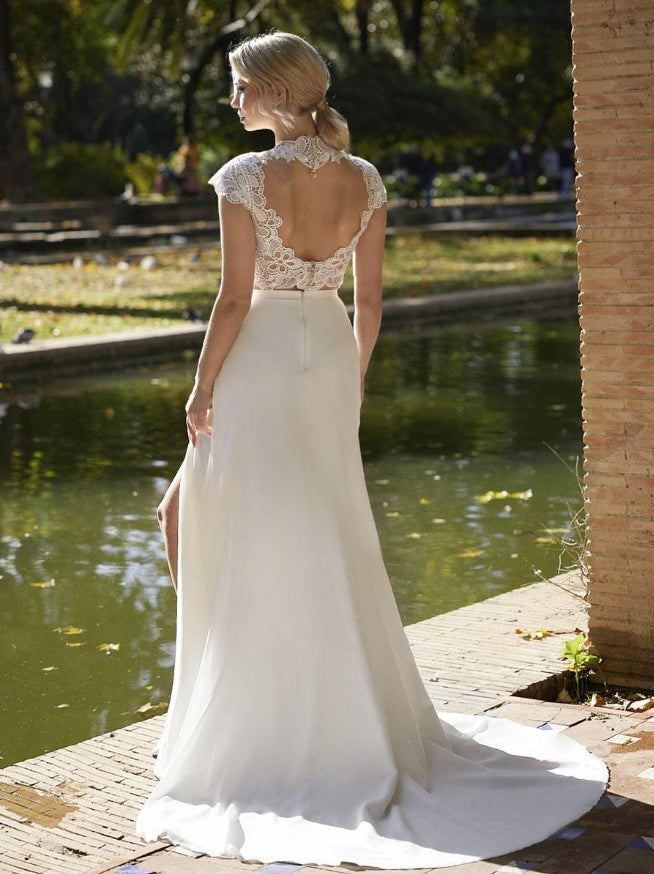 Ivory Two-piece Wedding Dress Lace Jewel Neck A-Line With Train Backless Short Sleeves