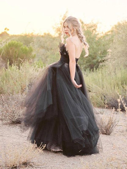 Gothic Black Wedding Dresses A-Line Strapless Sleeveless Tulle Lace Floor-Length Bridal Dress