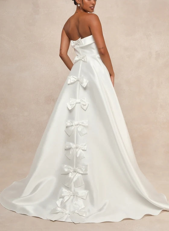 A-Line White Taffeta Bow Strapless Gown Chapel Train Wedding Dress With Bow(s)