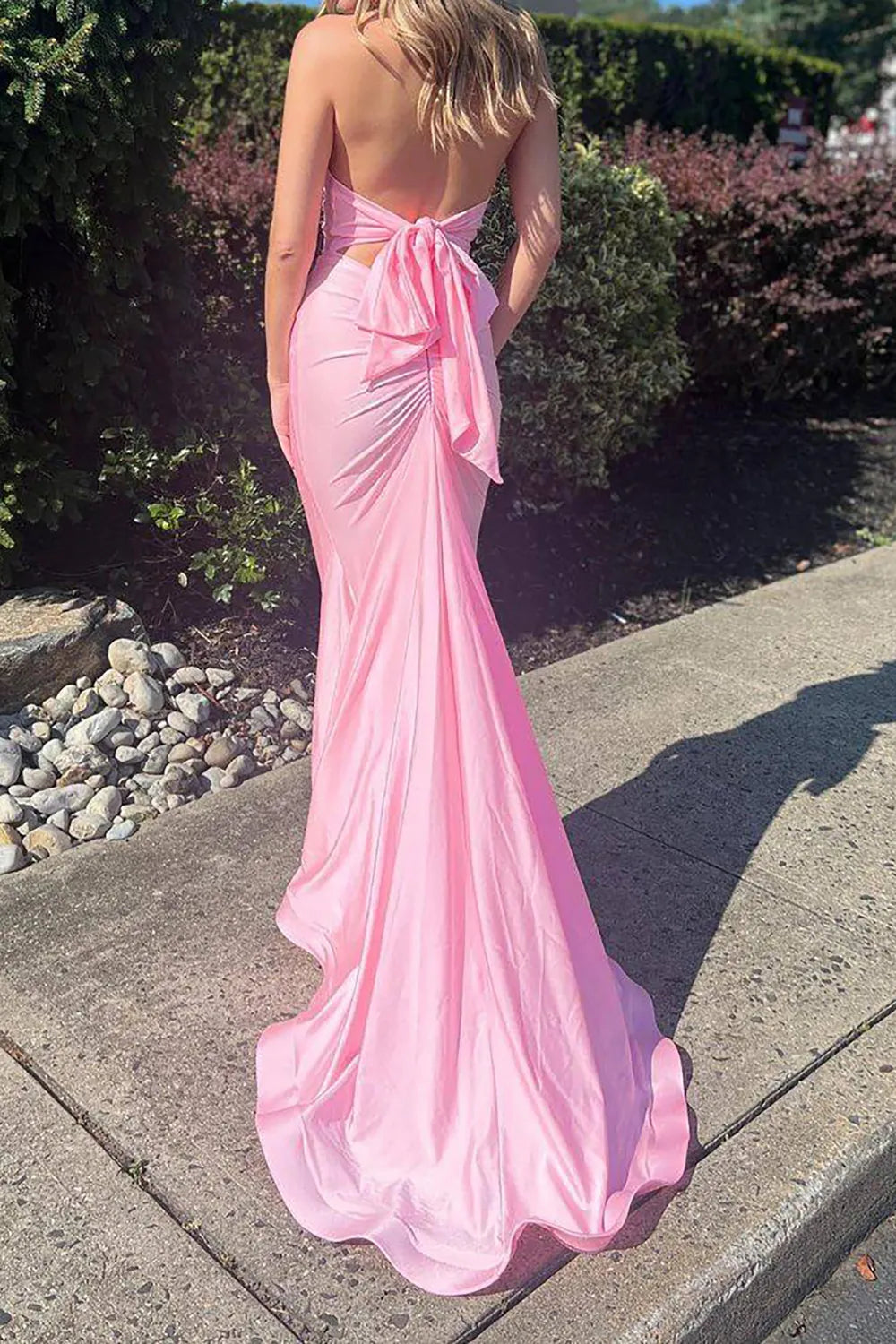 Mermaid Halter Neck Pink Long Prom Dress Bowknot With Sweep Train