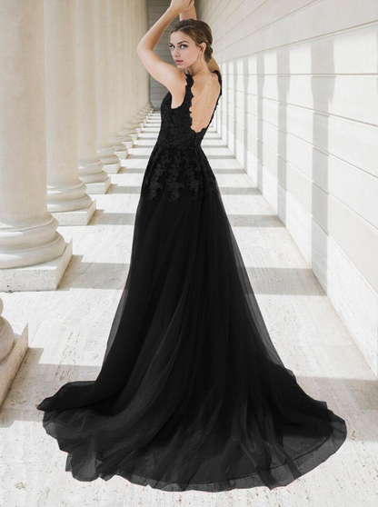 Black Gothic Wedding Dresses Lace A-Line Sleeveless Floor-Length Bridal Gown