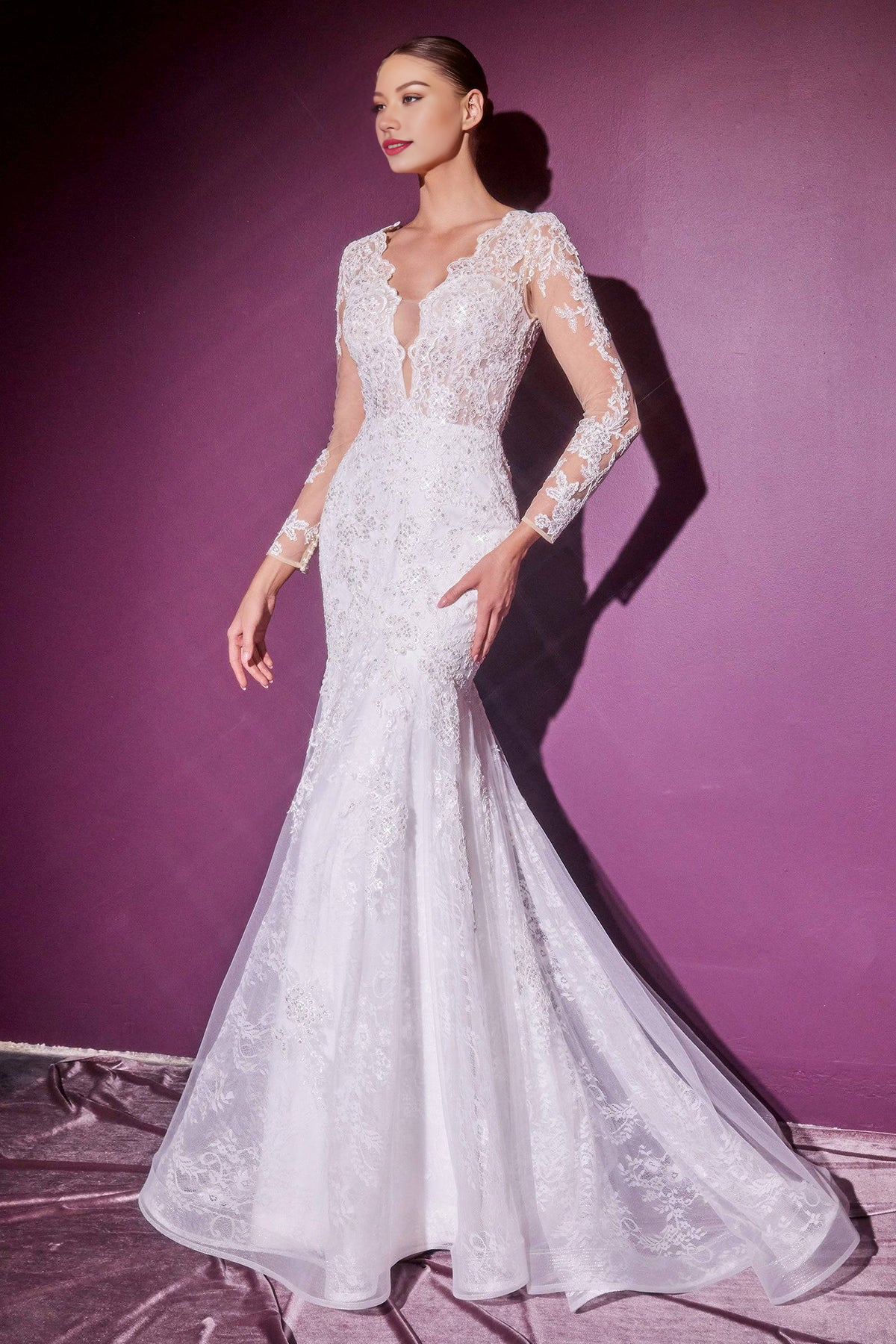 Elegant Lace Long Sleeve Wedding Dress Sequins Long Sleeves V-Neck Gown