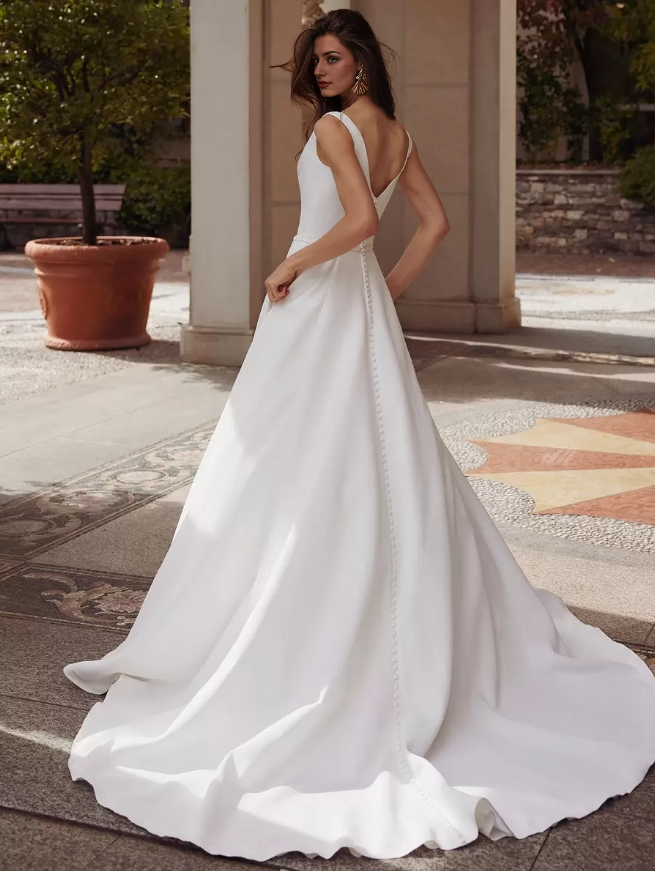 Simple Wedding Dress Satin Jewel Neck Sleeveless Pleated A-Line Bridal Dresses