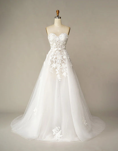 A Line Sweetheart Strapless Wedding Dress with Appliques Court Train Dresses