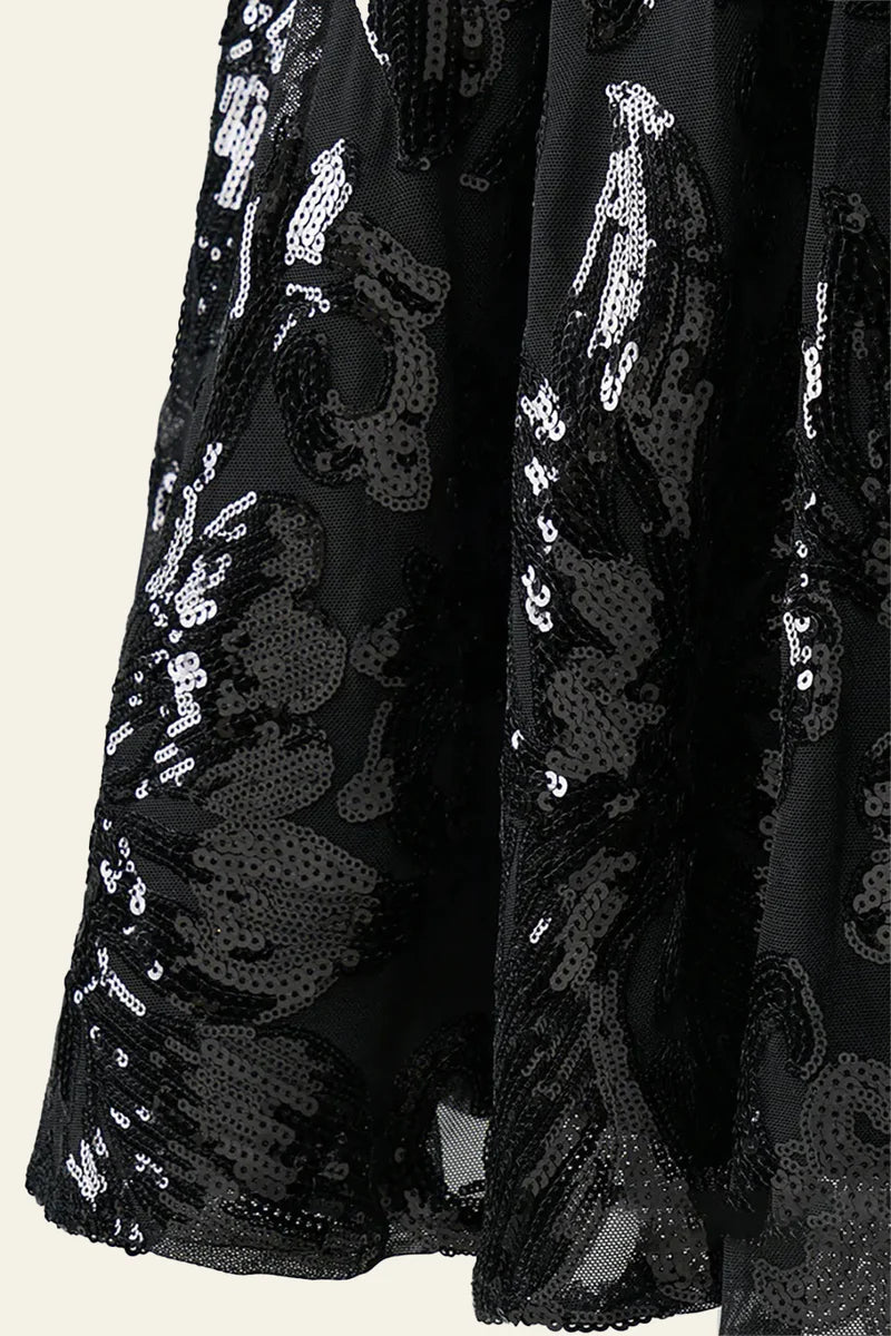 Black A-line Spaghetti Straps V Neck Lace Sequins Homecoming Dress