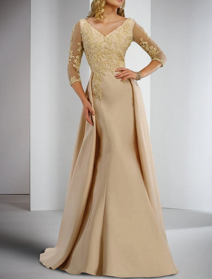 Sheath / Column Mother of the Bride Dress V Neck Floor Length Satin Lace with Appliques