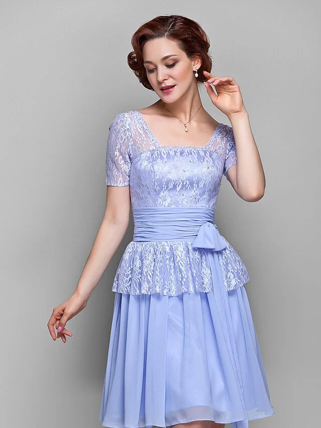 A-Line Mother of the Bride Dress Square Neck Knee Length Chiffon Lace Short Sleeve with Lace Bow(s) Ruched