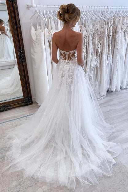 Gorgeous A-Line Strapless Tulle Lace Wedding Dresses