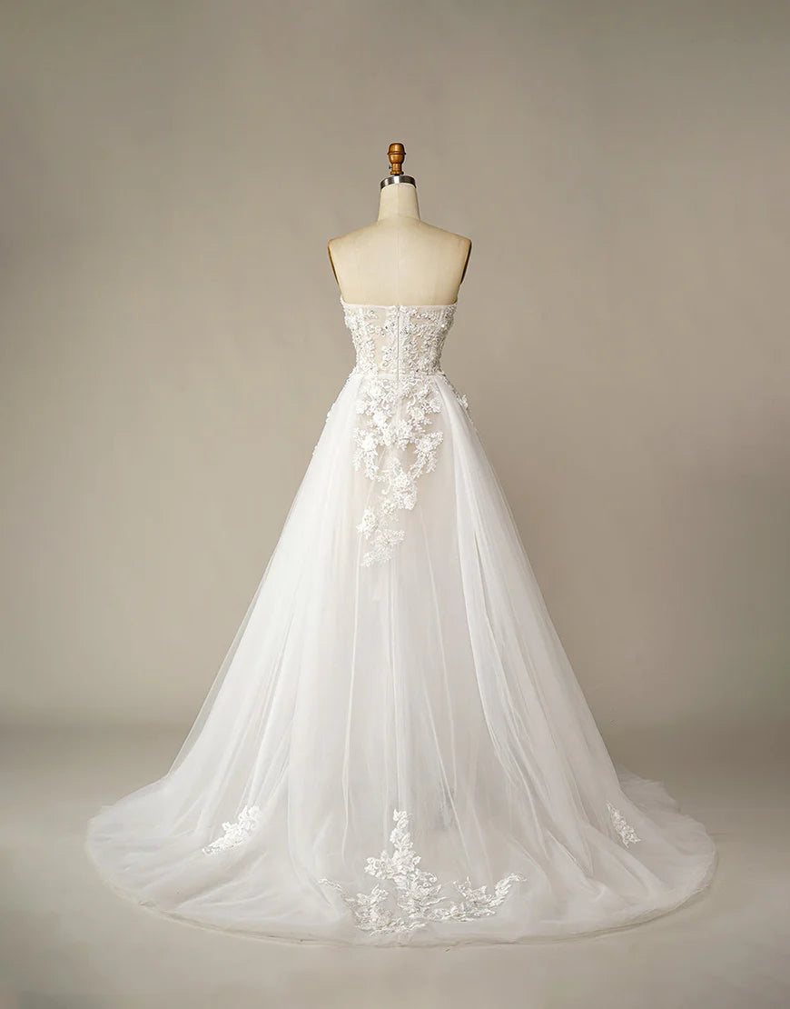 A Line Sweetheart Strapless Wedding Dress with Appliques Court Train Dresses