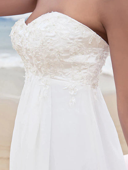 A-Line Wedding Dresses Sweetheart Neckline Court Train Chiffon Strapless Simple Beach Plus Size with Beading Appliques