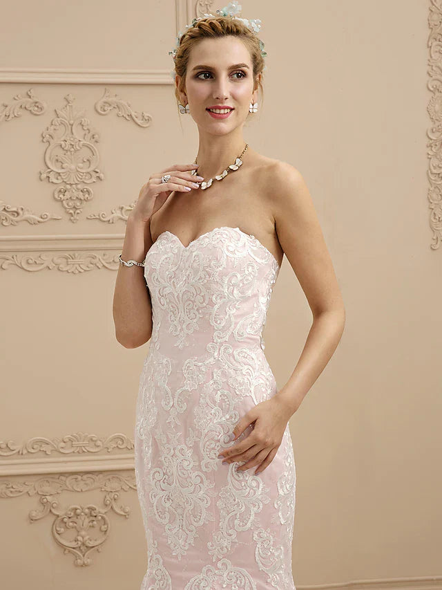 Wedding Dresses Sweetheart Neckline Court Train Lace Strapless Sexy Illusion Detail with Appliques