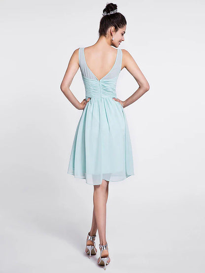 A-Line Bridesmaid Dress Scoop Neck Sleeveless Knee Length Chiffon with Ruched / Draping