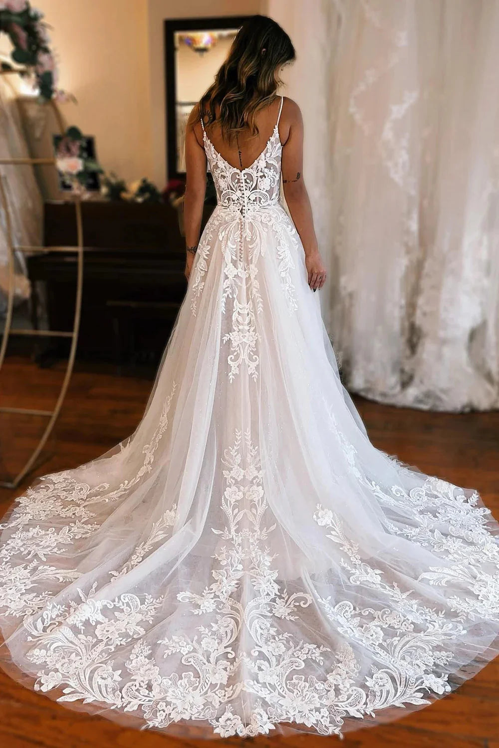 Gorgeous A-Line Cold Sleeves Tulle Lace Beach Wedding Dresses Sweep Train Dresses With Slit