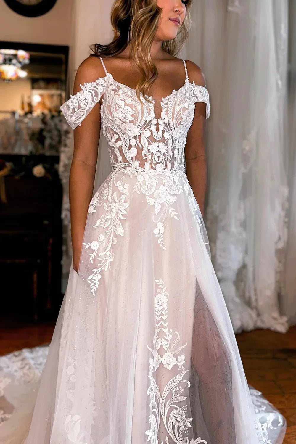 Gorgeous A-Line Cold Sleeves Tulle Lace Beach Wedding Dresses Sweep Train Dresses With Slit