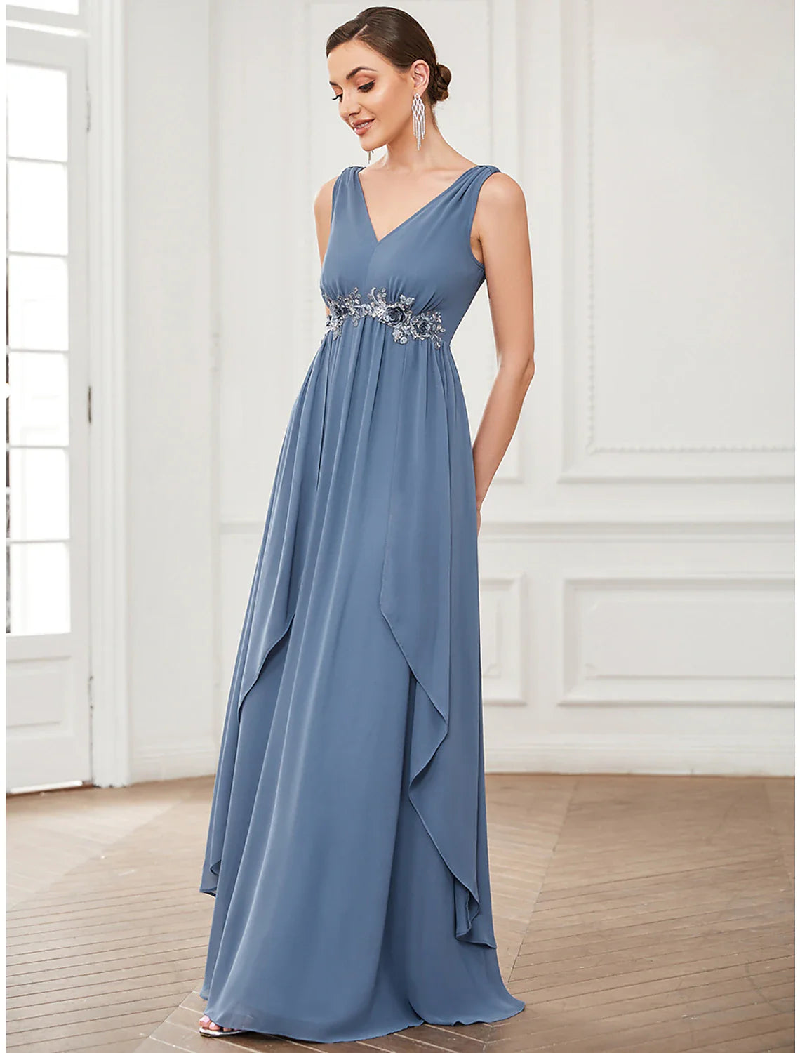 A-Line Prom Dresses Minimalist Dress Party Wear Floor Length Sleeveless V Neck Chiffon with Appliques