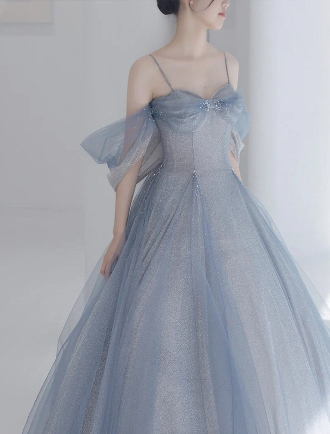 Ball Gown Party Dresses Glittering Wedding Guest Prom Floor Length Sleeveless Off Shoulder Tulle with Glitter