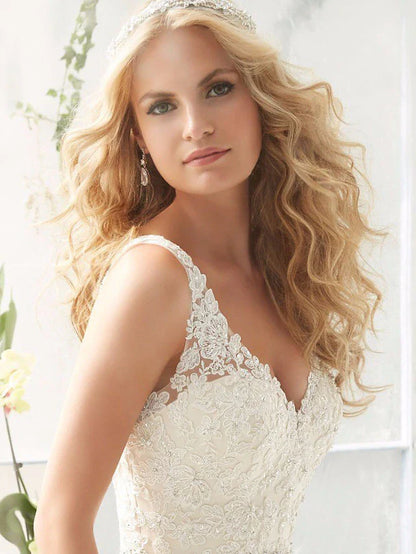 Engagement Open Back Sexy Formal Wedding Dresses Court Train A-Line Sleeveless V Neck Lace