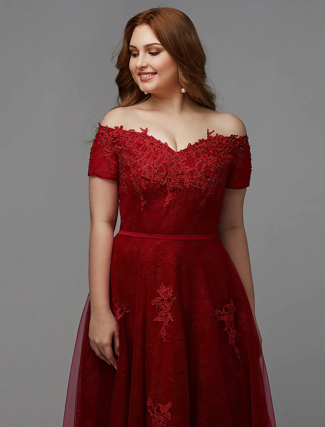 A-Line Plus Size Bridesmaid Dresses Wedding Guest Floor Length Short Sleeve Off Shoulder Lace Lace-up with Beading Appliques