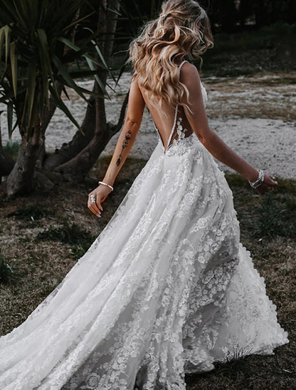 Beach Sexy Boho Wedding Dresses A-Line Sweetheart Camisole Spaghetti Strap Court Train Lace Bridal Gowns With Appliques Split Front